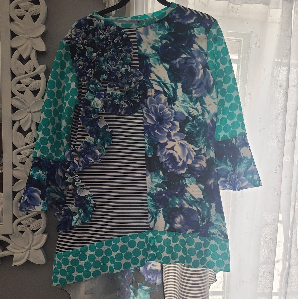 ๐Hi low Patchwork top๐ - Picture 2 of 5